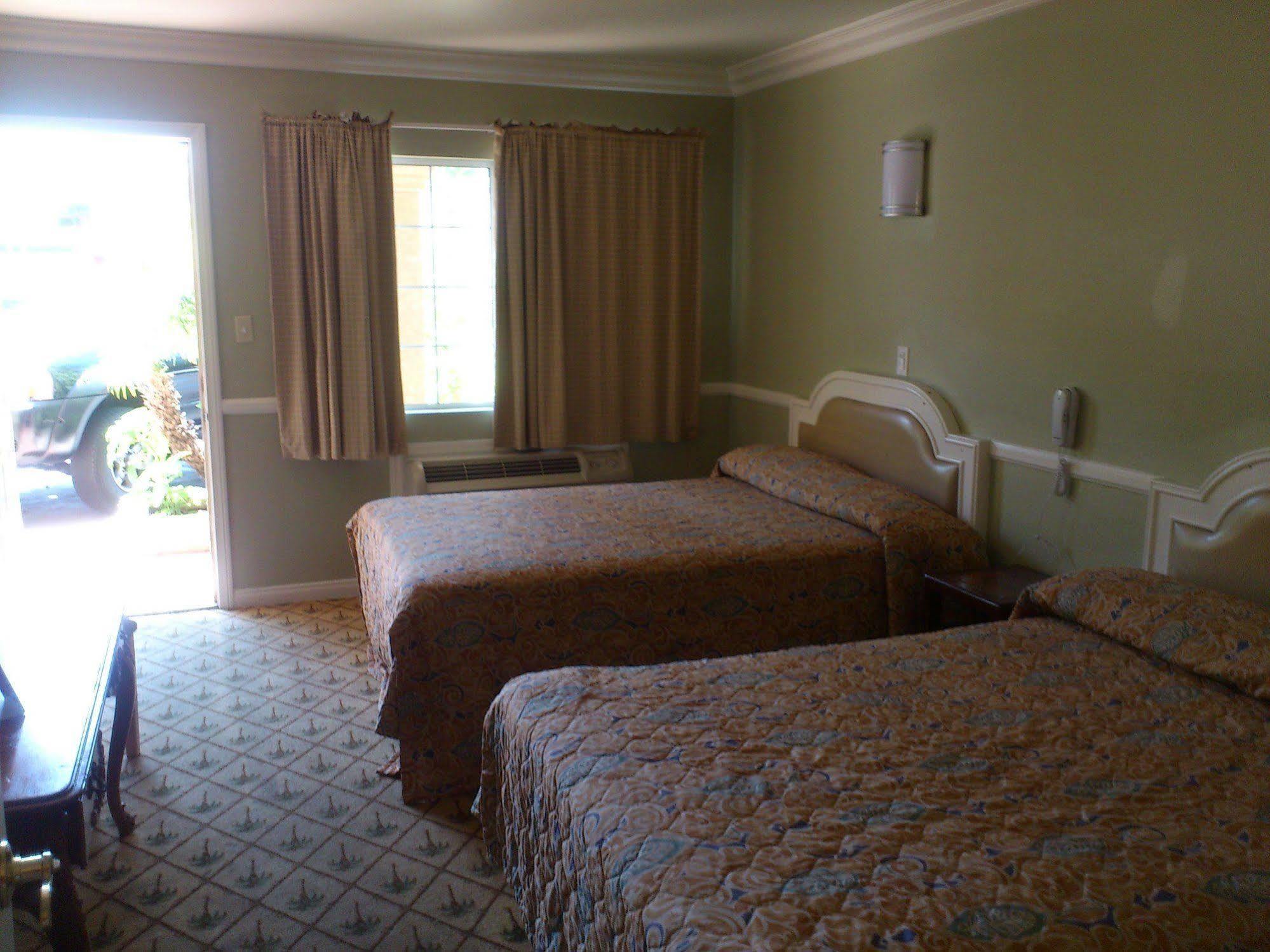 Santa Ana Travel Inn Zewnętrze zdjęcie